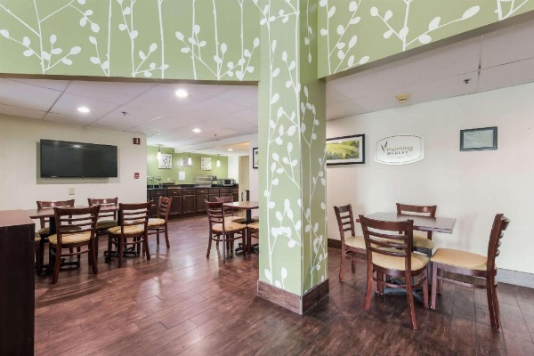Rodeway Inn image 6