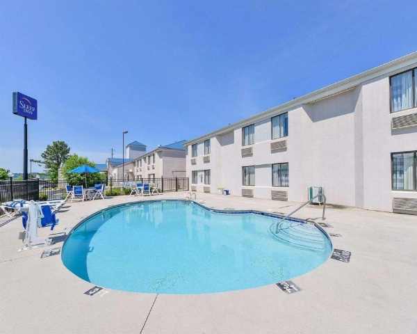 Rodeway Inn image 7
